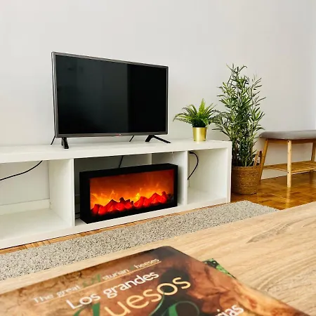 Historico Wifi & Parking Gratuito דירה *