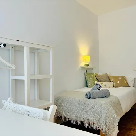 דירה Historico Wifi & Parking Gratuito אוביידו